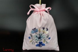  Dried flower bag with apricot blossom embroidery (medium size)